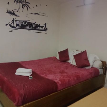 Hotel Knight Inn Шиллонг Екстер'єр фото