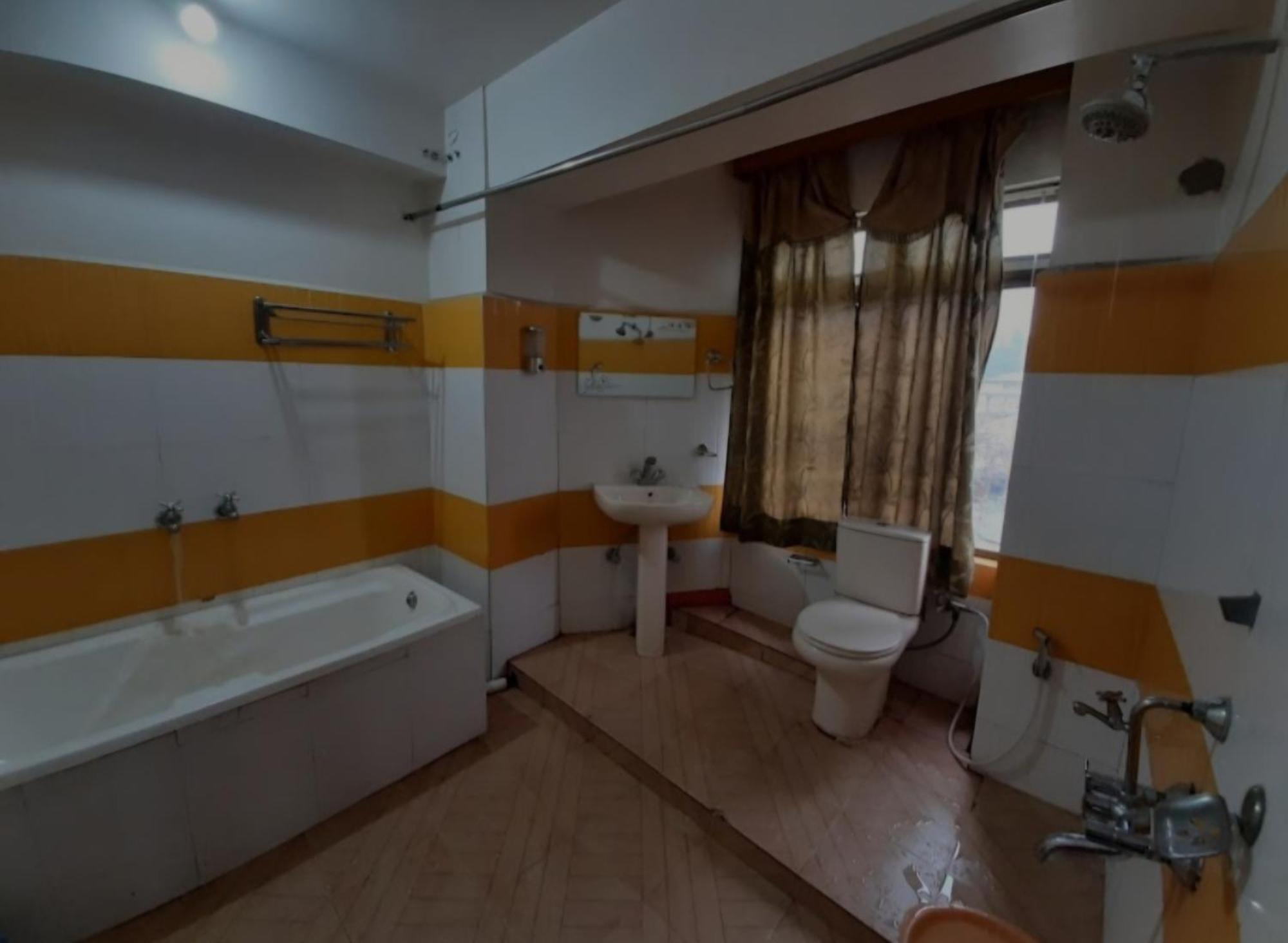 Hotel Knight Inn Шиллонг Екстер'єр фото