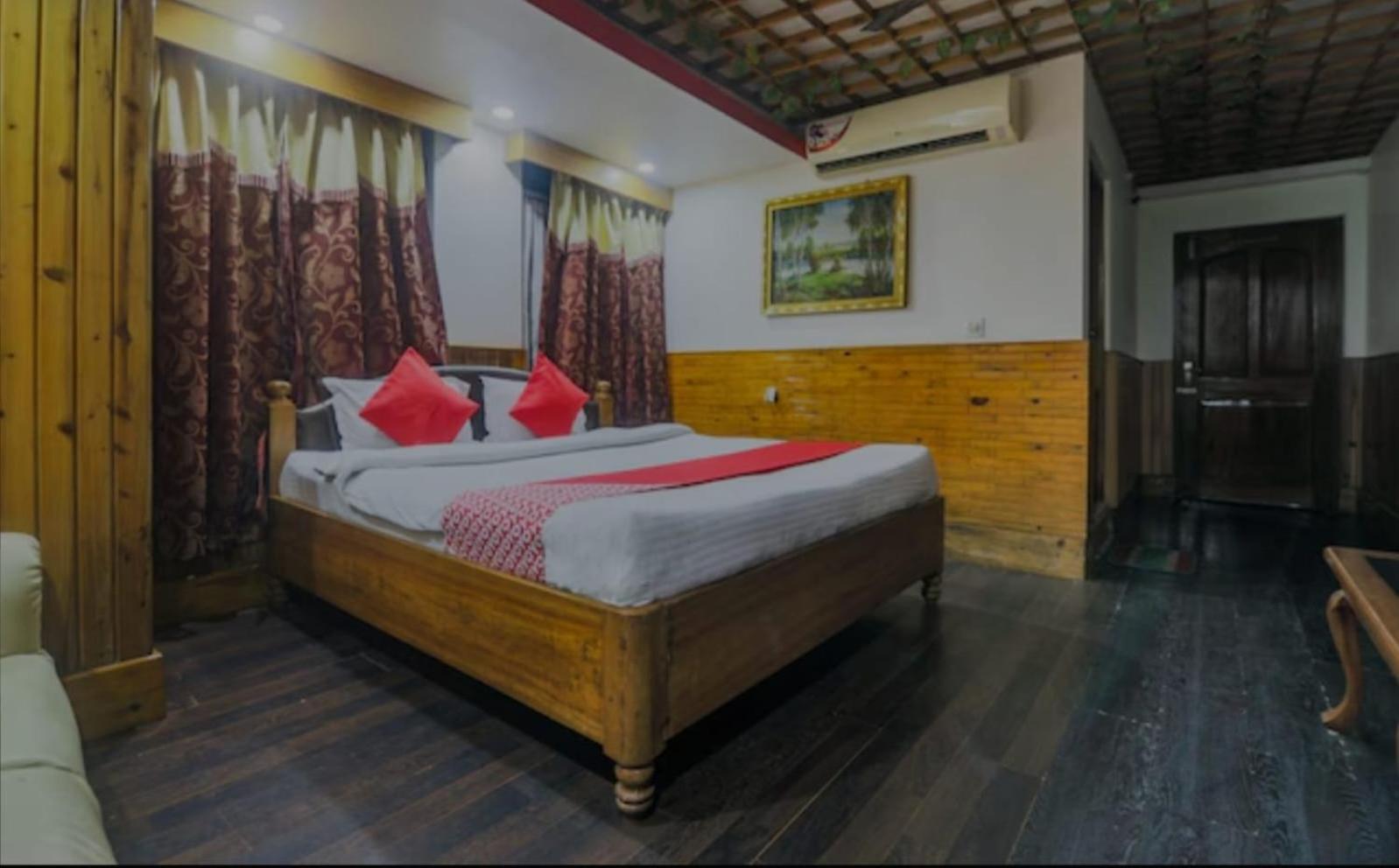 Hotel Knight Inn Шиллонг Екстер'єр фото